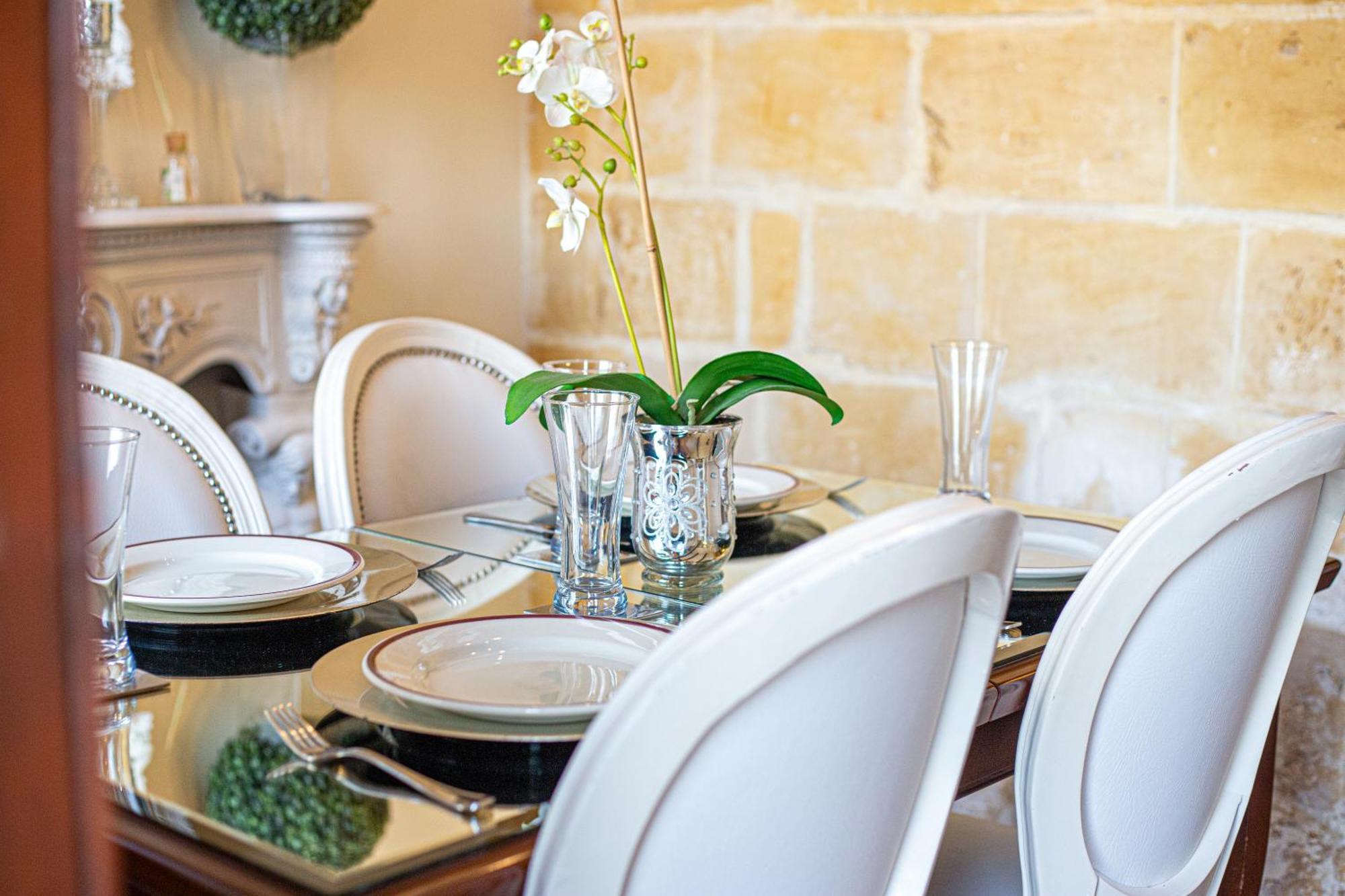 Seagull Birgu - Waterfront Home Extérieur photo